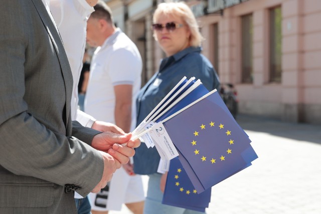Zgodnie z ordynacją wyborcza do Parlamentu Europejskiego, liczebność regionalnej reprezentacji zależy od tego ilu mieszkańców Kujawsko-Pomorskiego uda się do urn