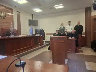 Wywieźli go do lasu i zabrali auto. Czterej oskarżeni chcą mediacji