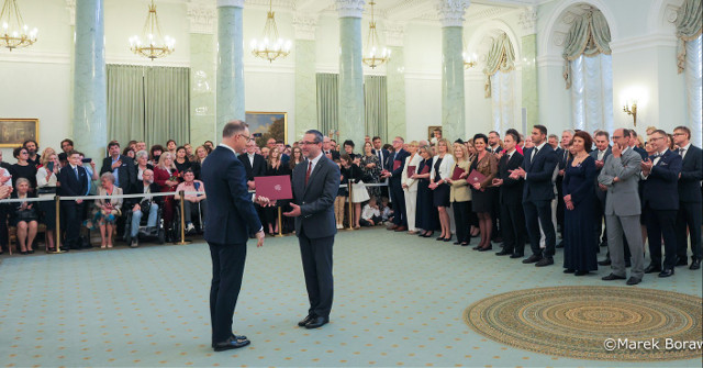 Naukowcy z Uniwersytetu w Białymstoku odebrali z rąk Prezydenta RP Andrzeja Dudy nominacje profesorskie