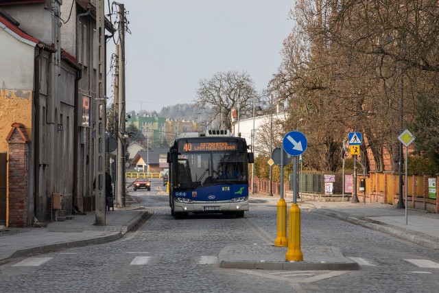 Mieszkańcy gminy Dąbrowa Chełmińska chcieliby, aby autobus dojeżdżał również do takich miejscowości jak Gzin, Dębowiec, Czarże, Czemlewo i Dąbrowa Chełmińska.