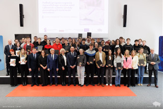 Oto stypendyści marszałka. Najzdolniejsi przyszli fachowcy