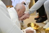 Niezwykłe zachowanie papieża Franciszka. Ceremonia obmycia nóg odbyła się w więzieniu dla kobiet
