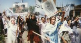 Talibowie ponownie wprowadzają okrutne prawo. Powrót do publicznego kamienowania i biczowania kobiet w Afganistanie