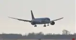 Radom przejął lot przez problemy Chopina. Dreamliner pokazał możliwości portu