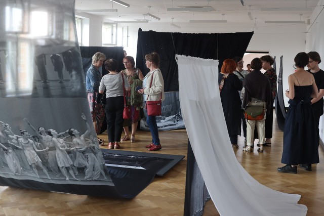 Fotofestiwal to kazja do poznania młodych, fotograficznych talentów. Już od jutra będziecie mieć możliwość zobaczenia prac uzdolnionych studentów uczelni artystycznych z całej Polski w Akademickim Centrum Designu i Galerii Kobro.