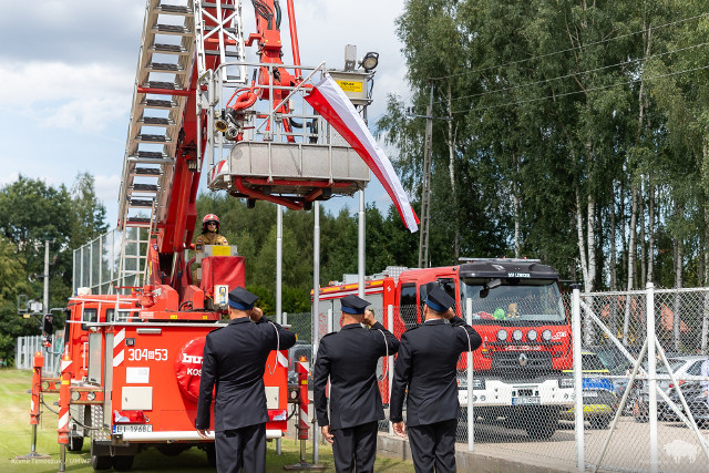 Powiat białostocki ponownie przyznał wsparcie dla Ochotniczych Straży Pożarnych. Pieniądze zasilą zakup wozu gaśniczego, motopomp, odzieży 