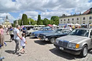 Retro podróż przez historię. II rodzinny Retro Piknik PKS przyciągnął tłumy