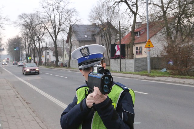 Policjanci z Wydziału Ruchu Drogowego Komendy Powiatowej Policji w Pleszewie w miejscowości Kwileń zatrzymali do kontroli drogowej samochód marki Audi