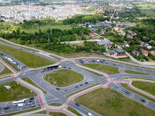 Korkuje się rondo Jagiellonii w Białymstoku. Tak przynajmniej uważa jedna z radnych. Zaproponowała korektę zasad ruchu. Co na to prezydent?