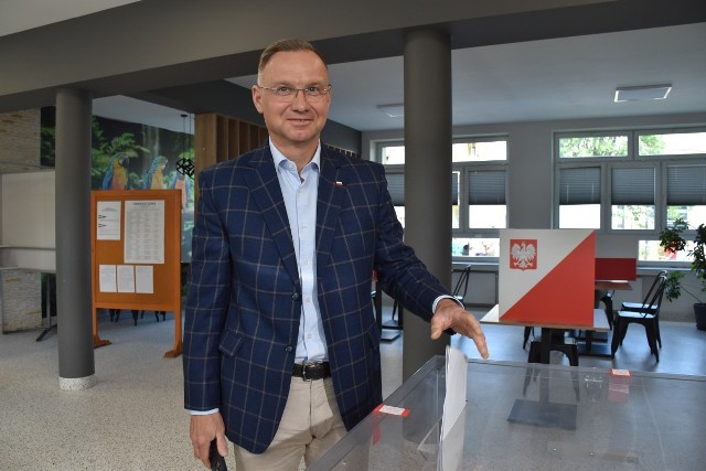 Prezydent Andrzej Duda w wyborach do Parlamentu Europejskiego zagłosował w Wielkopolsce. W Ostrowie Wielkopolskim zachęcał do udziału w wyborach.