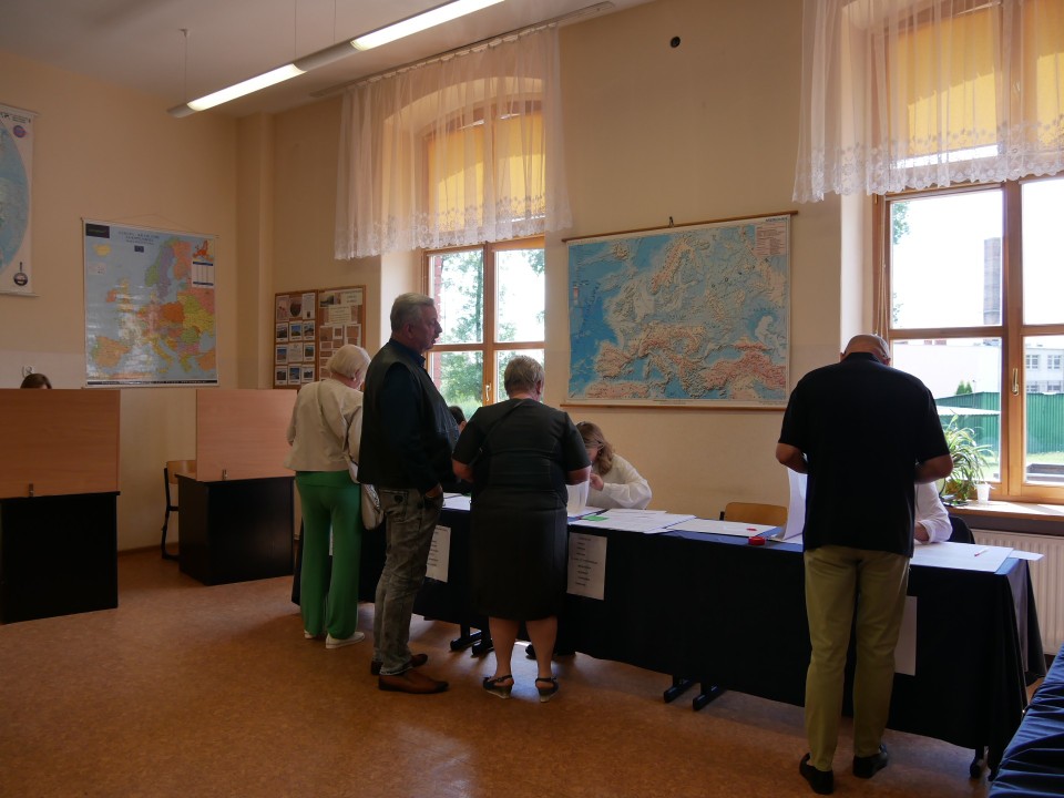 Mieszkańcy gminy Grodzisk głosują. Trwają wybory do Parlamentu Europejskiego