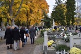 Wyremontują kolejne alejki na Cmentarzu Komunalnym we Włocławku. Wybrano wykonawcę. Zdjęcia