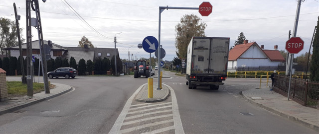 Droga krajowa 65 w Knyszynie. Zostanie przebudowana. Na skrzyżowaniu z drogą wojewódzką 671. Inwestycję zrealizuje Unibep