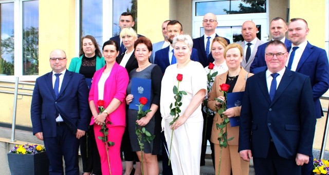 Na zdjęciu: wójt gminy Rogowo Zbigniew Zgórzyński (w dolnym rzędzie, pierwszy z lewej) oraz radni nowej kadencji 2024-2029