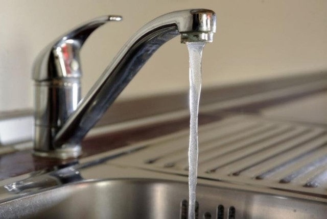 Państwowy Powiatowy Inspektor Sanitarny w Pleszewie wydał komunikat dotyczący jakości wody z wodociągu Kucharki zaopatrującego kilka miejscowości gminy Gołuchów