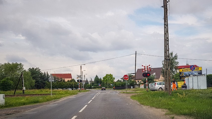Przejazd kolejowy w Lesznie przy ulicy Dożynkowej