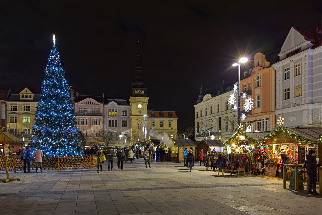 Jarmarki świąteczne w Ostrawie. Boże Narodzenie w Czechach obchodzi się inaczej niż w Polsce