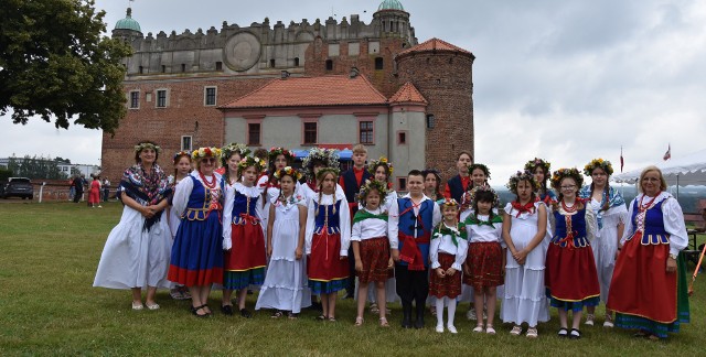 Zobacz w galerii zdjęcia z XXII Przeglądu Zespołów Ludowych na zamku w Golubiu-Dobrzyniu