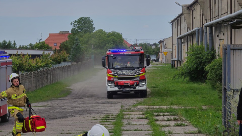 Ćwiczenia strażaków na terenie zakładu AWW w Zbiersku