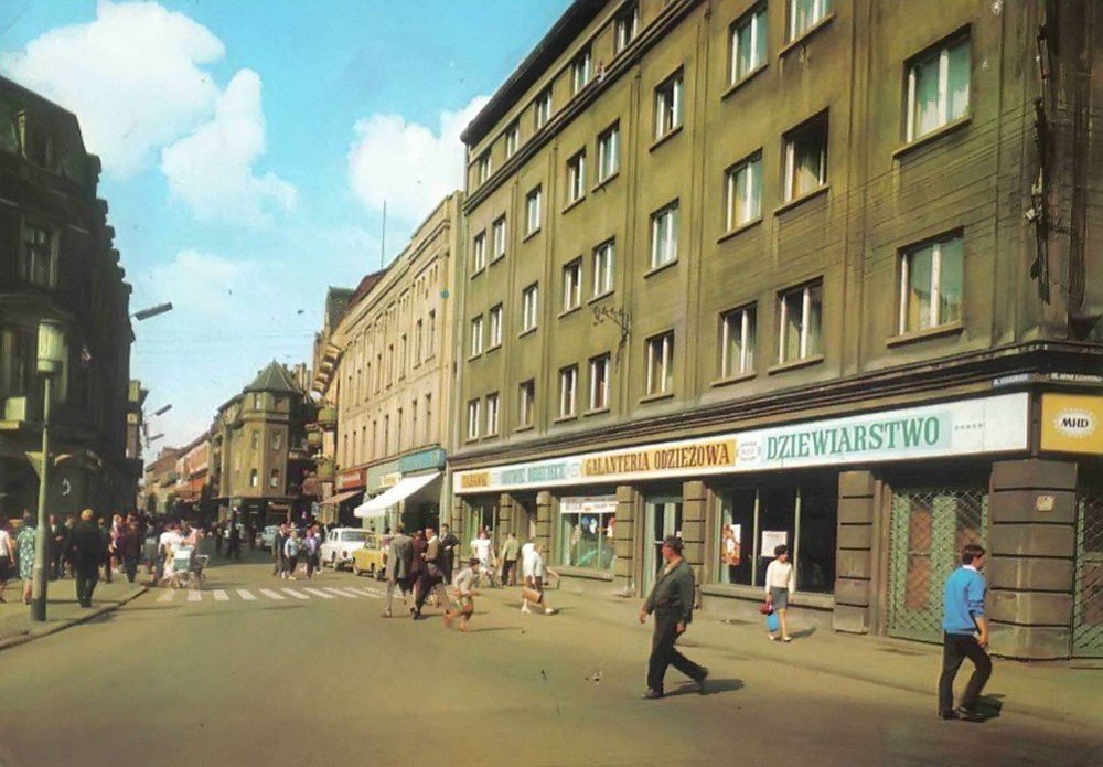 Jak Wygl da y Tarnowskie G ry W PRL u I W Latach 90 Mamy Archiwalne jak-wygl-da-y-tarnowskie-g-ry-w-prl-u-i-w-latach-90-mamy-archiwalne