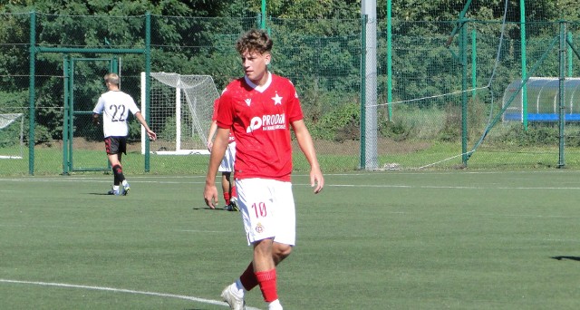 Wiktor Benedyktowicz z Wisły Kraków ponownie zdobył gola w meczu z Jagiellonią Białystok w CLJ U19