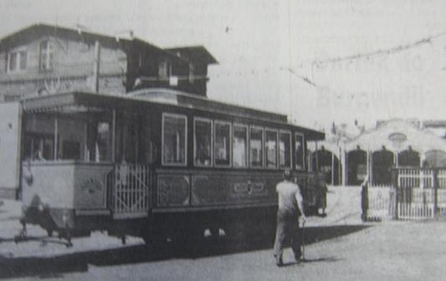 Na 100-lecie tramwajów w Grudziądzu - w czerwcu 1996 roku - po mieście kursował wagon "retro" wypożyczony z Torunia