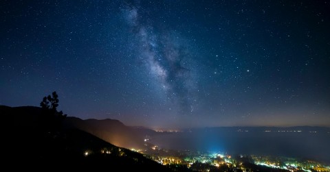 Kosmiczny rollercoaster w 2025 roku. Sprawdź kalendarz zjawisk astrologicznych