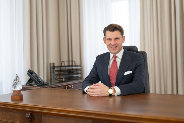 Rafał Kukla uzyskał aż 71-procentowe poparcie wyborców. Został burmistrzem na trzecią już kadencję i zapisze się w historii miasta jako najdłużej urzędujący gospodarz