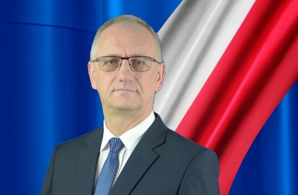 Paweł Knafel, urzędujący burmistrz Słomnik i kandydat na...