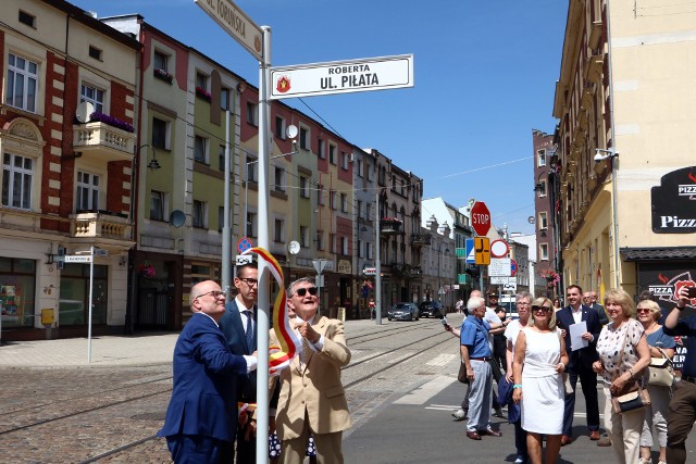 Z udziałem rodziny i władz samorządowych Grudziądza nadano imię ulicy Roberta Piłata zasłużonego Grudziądzanina.