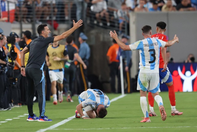 Selekcjoner reprezentacji Argentyny Lionel Scaloni zawieszony na ostatnie spotkanie fazy grupowej.