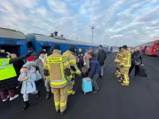 Gdy zawyły syreny, ludzie uciekali w popłochu. Wojna w Ukrainie trwa 4 lata