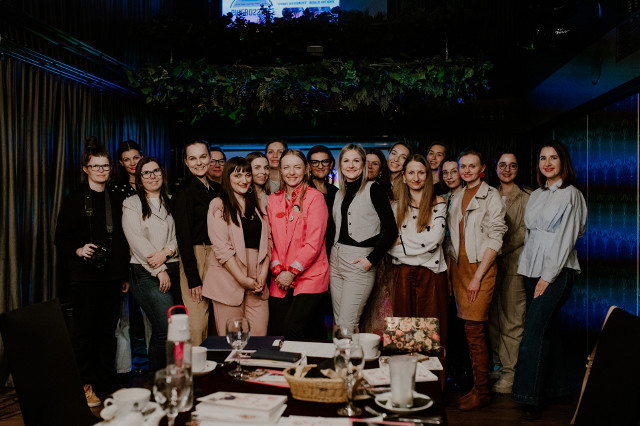 Paczka Girlbosskich działa w Białymstoku! Panie spotkały się, rozmawiały i spędzały wspólnie czas