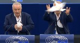 Oburzenie w Parlamencie Europejskim. Poseł przyniósł żywego gołębia
