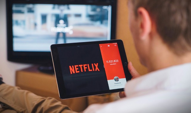 Netflix przestaje lub już przestał działać na starszych modelach telewizorów i nie tylko. Co się dzieje?