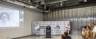 Cztery spojrzenia na wojnę. Białystok trzecim przystankiem wystawy Art of Remembrance