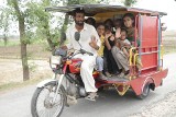 Kaliska fundacja wykupiła kolejną rodzinę, która niewolniczo pracowała w Pakistanie. ZDJĘCIA