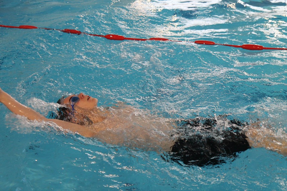 Pływacy rywalizowali w Chełmnie. Zawody "Przyjaźń i pokój"...