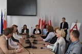 Wręczenie zaświadczeń o wyborze na burmistrza i radnych w Aleksandrowie Kujawskim