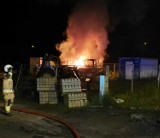 Pożar w firmie budowlanej we Włoszakowicach. To mogło być podpalenie - mówią strażacy