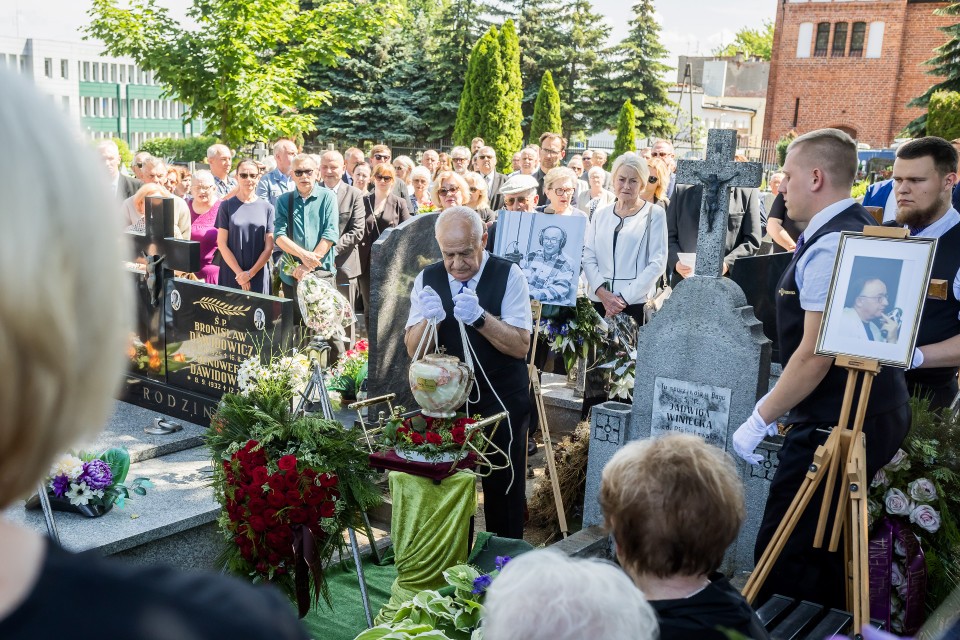 Pogrzeb redaktora Macieja Pakulskiego