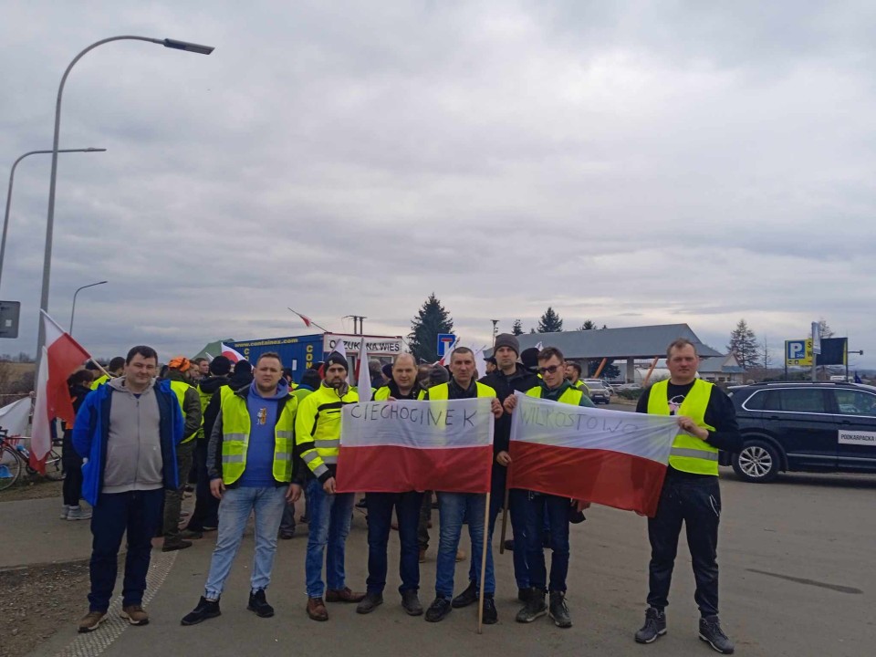 Rolnicy z powiatu aleksandrowskiego protestują w Medyce