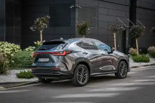 Lexus NX 450h+