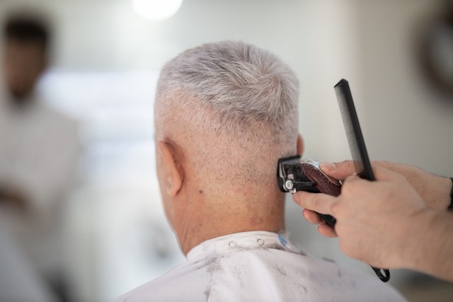 Mobilne usługi fryzjerskie i podologiczne to jeden z rodzajów usług oferowanych przez nowo powstałe Centra Usług Społecznych