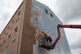 Powstaje nowy mural przy Bulwarach we Włocławku. Zdjęcia