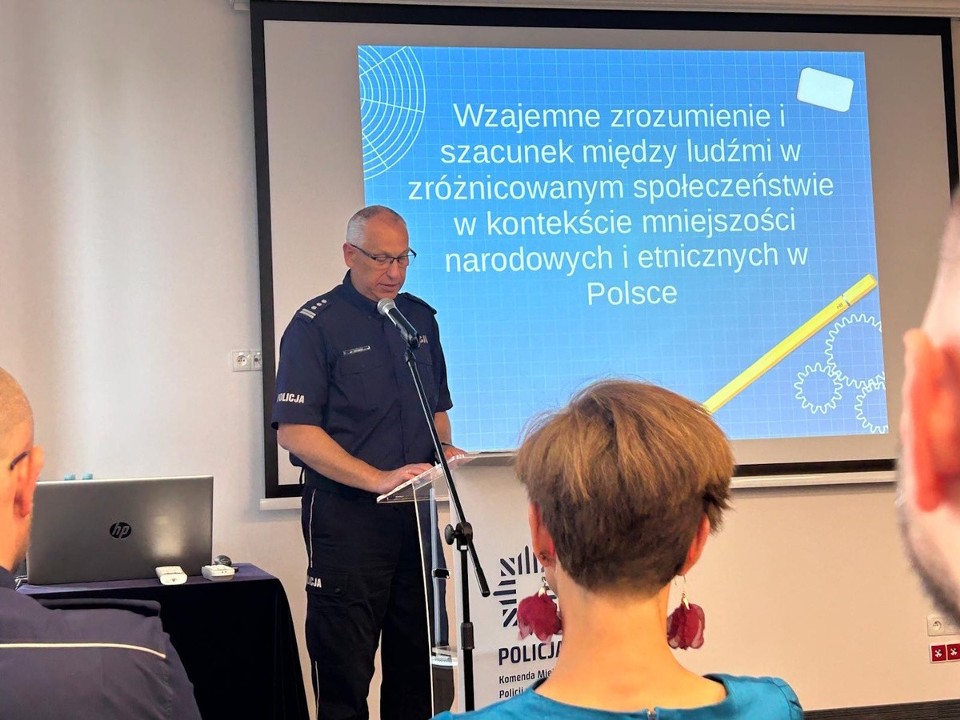 Policjanci z Wielkopolski szkolili się w Kaliszu. Konferencja poświęcona była zróżnicowaniu kulturowemu. ZDJĘCIA