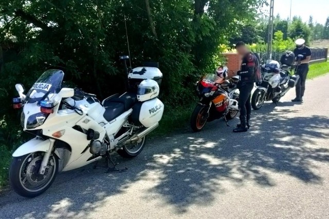 Trzech motocyklistów z powiatu pleszewskiego zatrzymanych przez ostrowską drogówkę