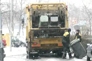 Gdzie wyrzucać buty i odzież? Nowe przepisy od nowego roku