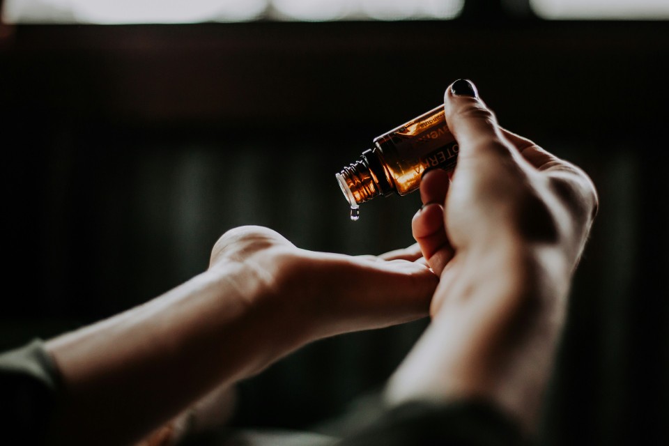 Piękne zapachy to nie tylko perfumy. Aromaterapia połączona...