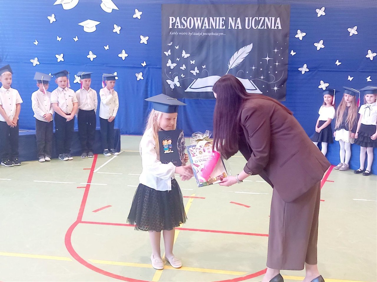 Pierwszoklasiści z Wrzosu, w gminie Przytyk, są już pełnoprawnymi ...